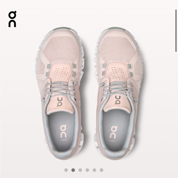 Cloud size 6 tennis shoes. Women’s - Picture 4 of 12